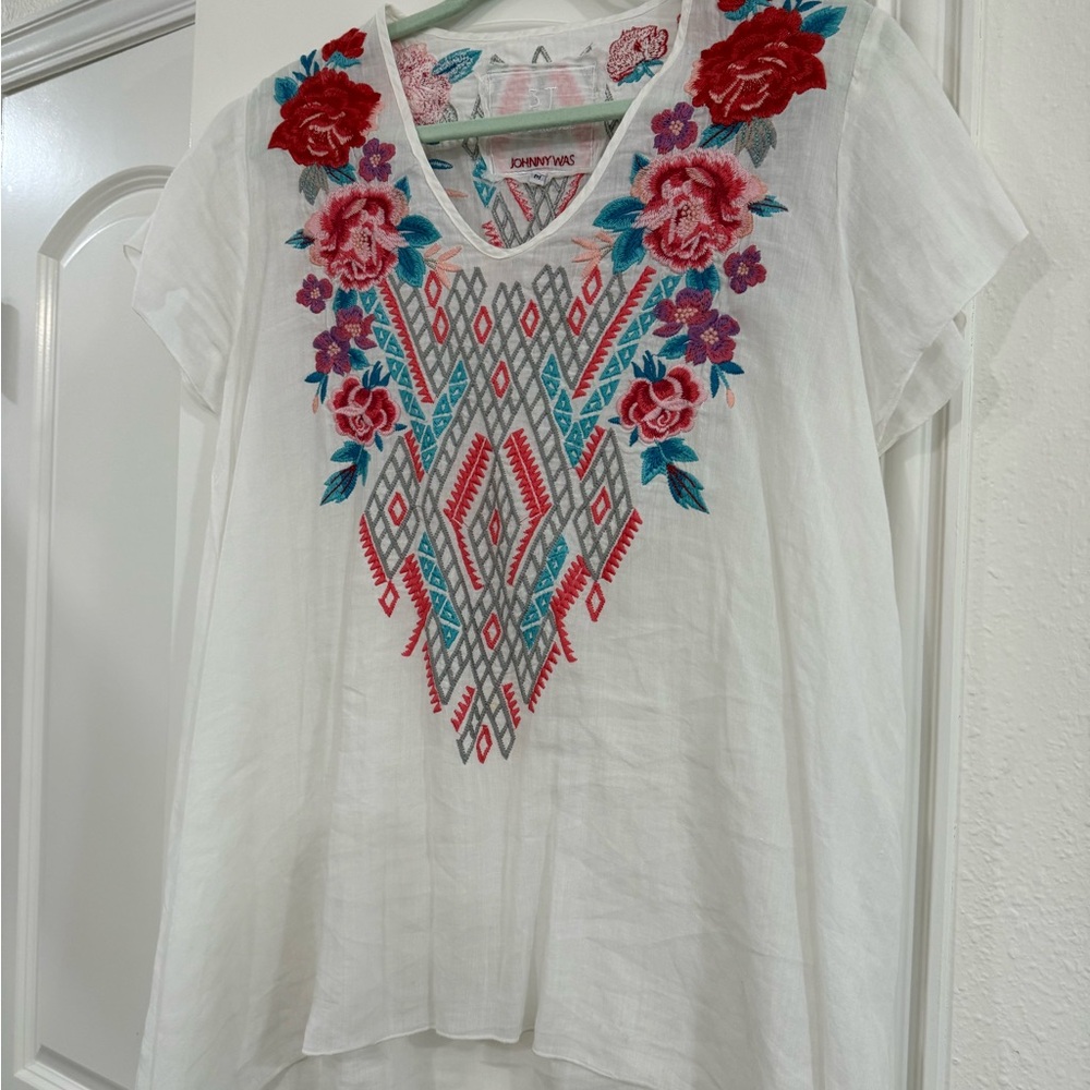 Johnny Was White Embroidered Floral V-Neck Blouse